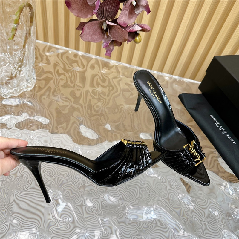 Sa1nt Lau*nt babylone mules in black patent leather