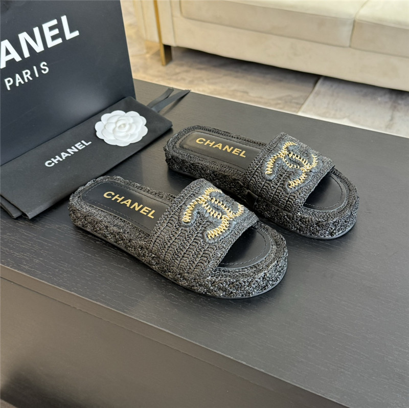 Ch**el crochet slide sandals in black