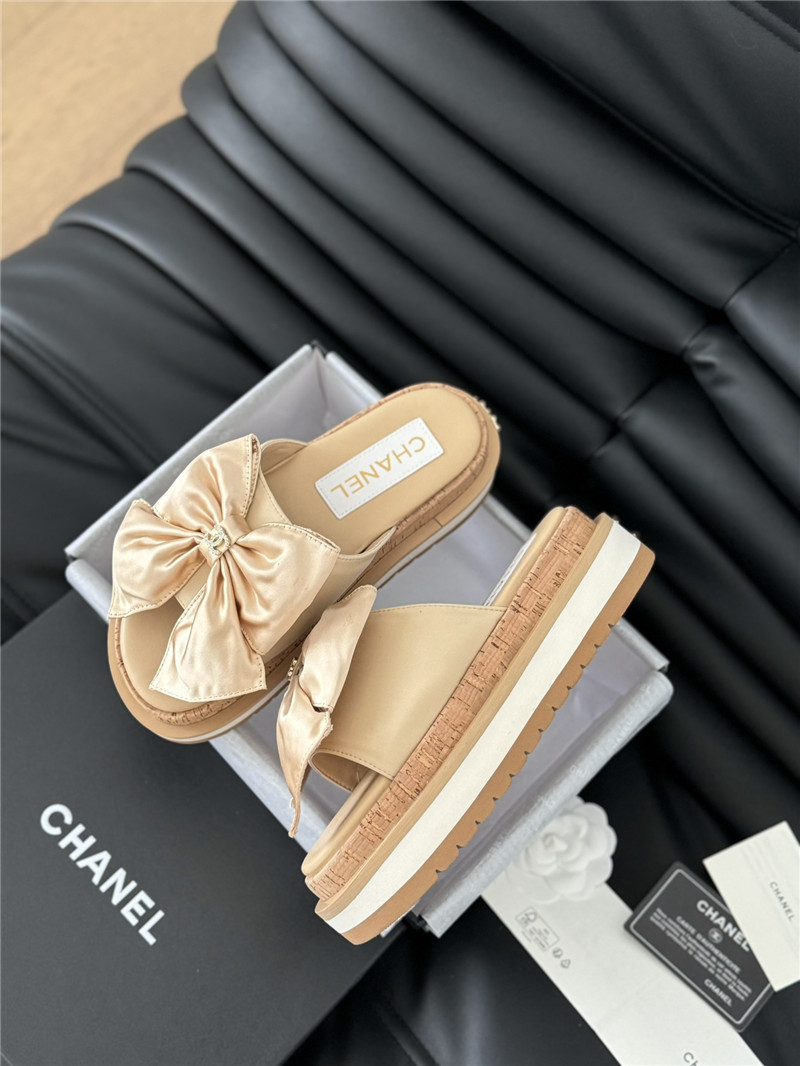 Ch**el silk bow leather platform sandals with crystal Ch**el beige