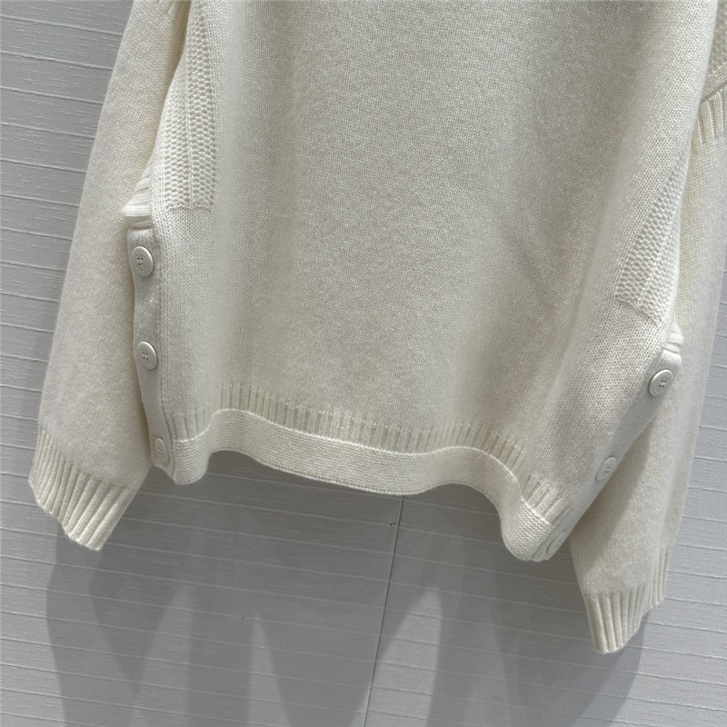 D10r simple round neck cashmere sweater replica clothing sites