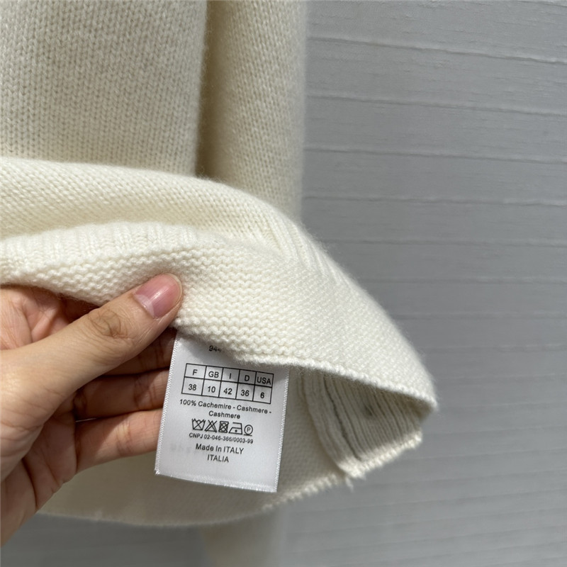 D10r simple round neck cashmere sweater replica clothing sites