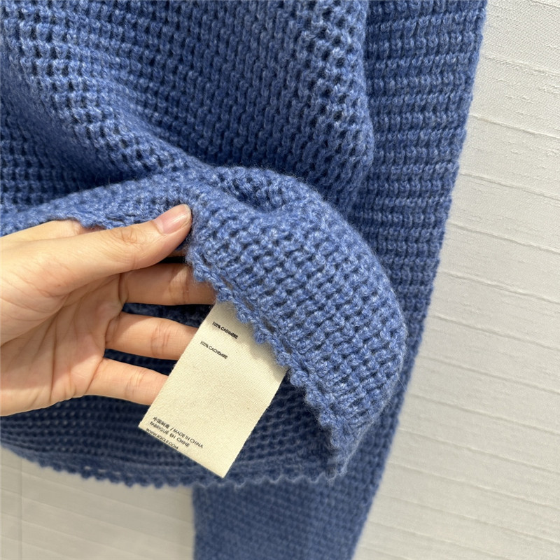 D10r simple round neck cashmere sweater replica clothing sites