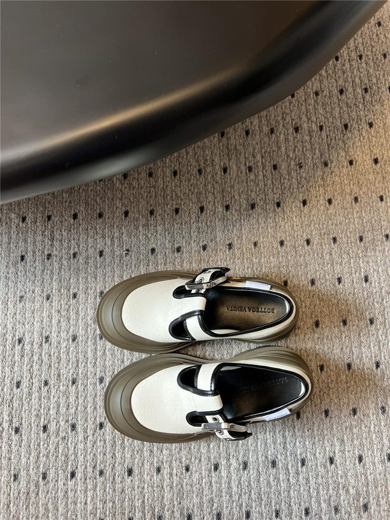 b0tt*ga Ven*ta beige khaki mary jane loafers