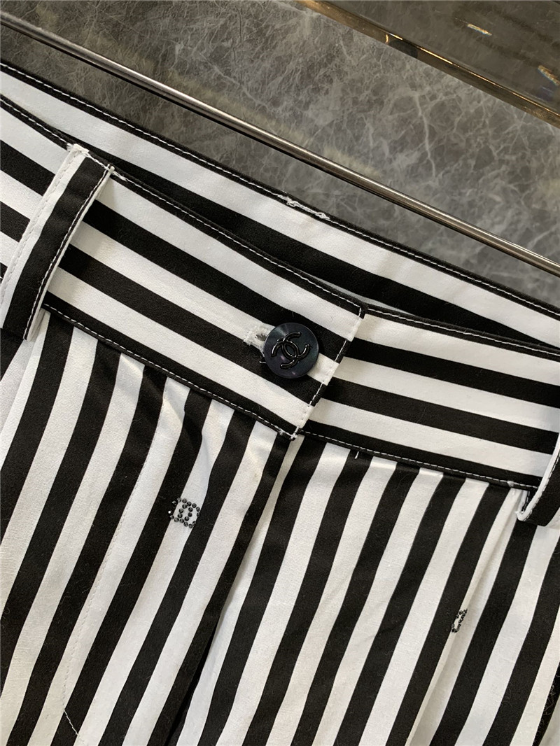 ch**el double c hot D1am0nd striped shorts replicas clothes