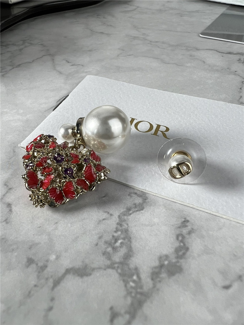 D10r heart earrings