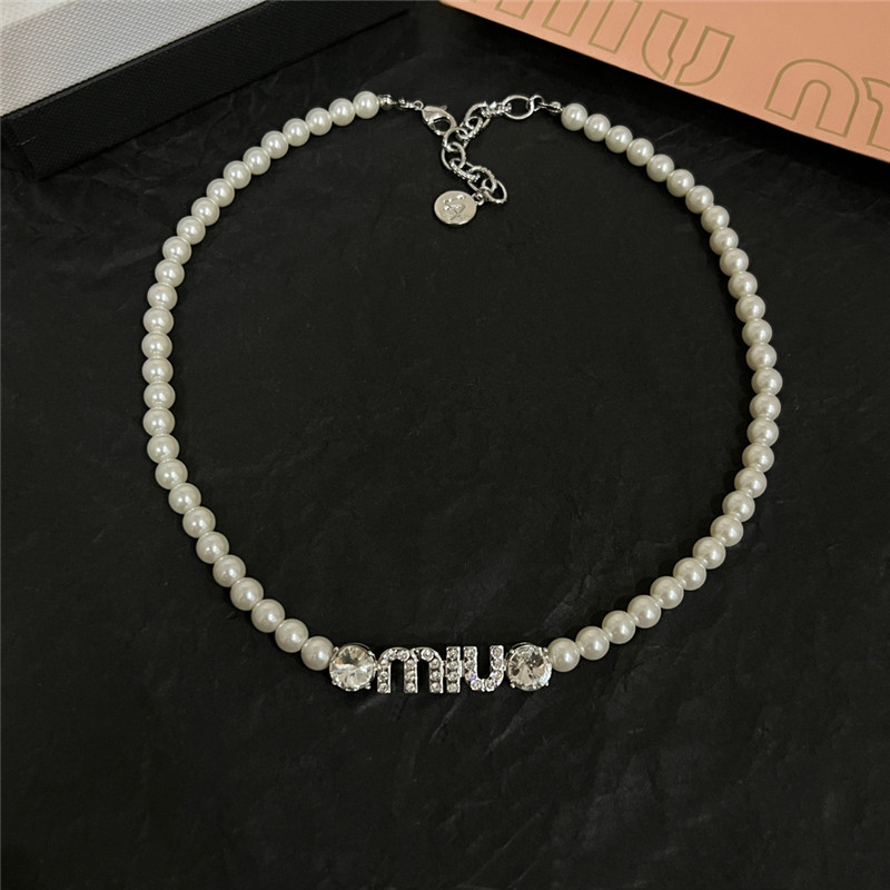 M1um1u pearl necklace