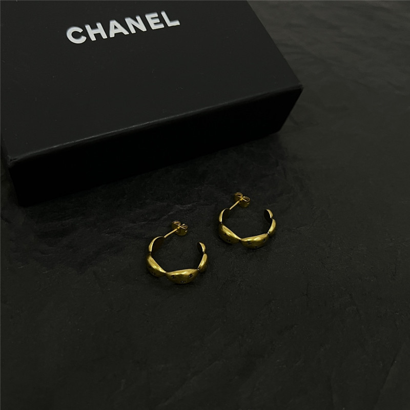 Ch**el vintage earrings
