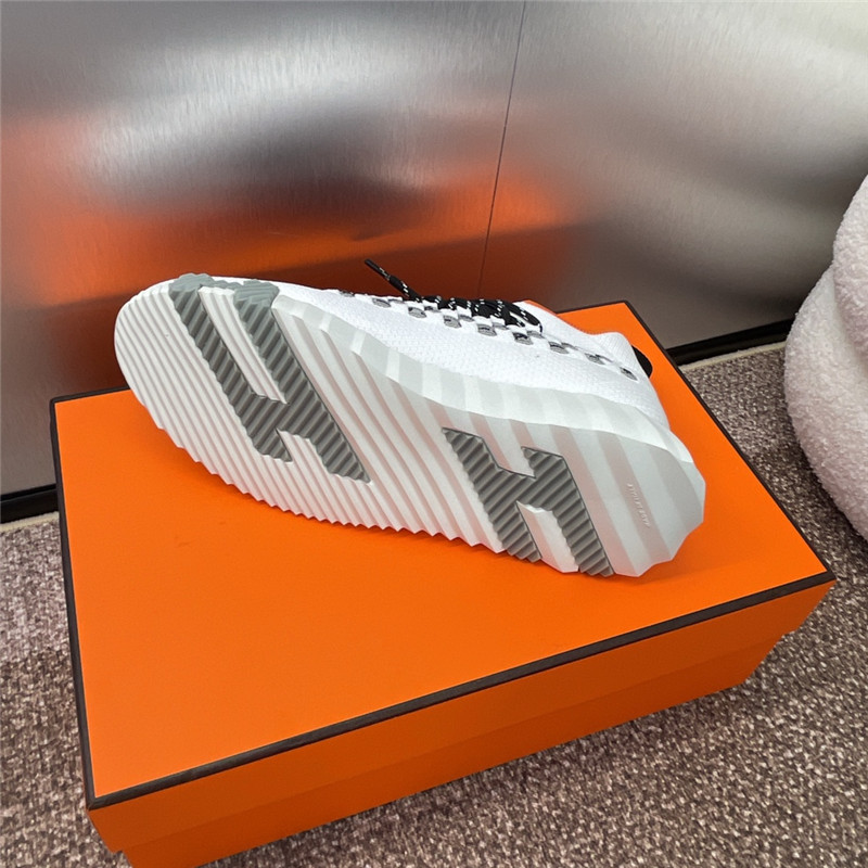 H**me5 white bouncing sneaker dupes