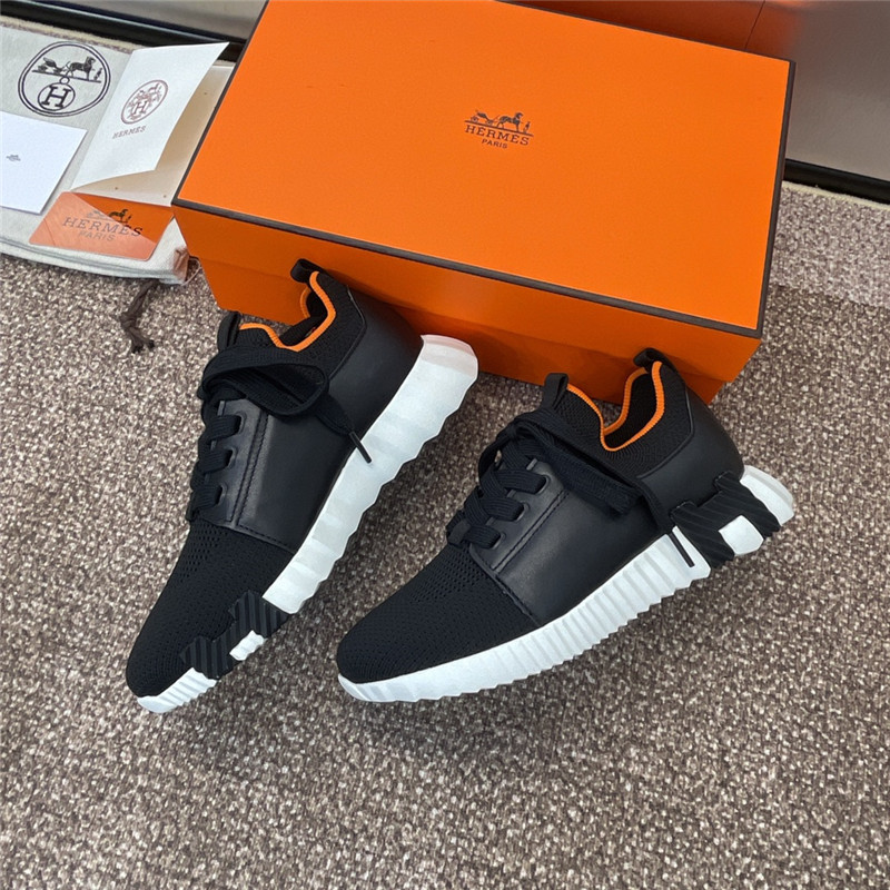H**me5 bouncing sneaker black women