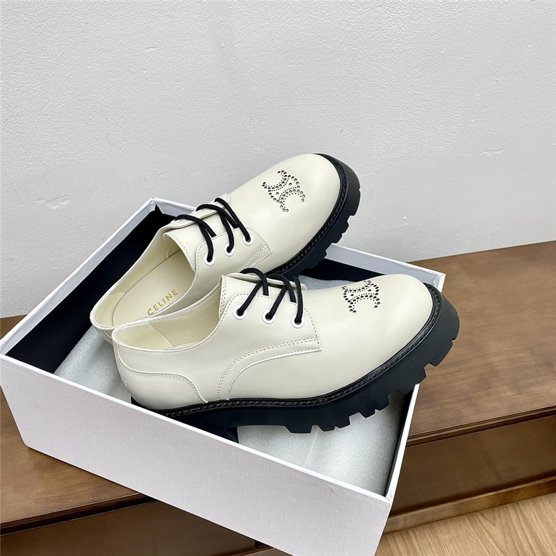 Ce1i*e triomphe rangers derby in white polished bull