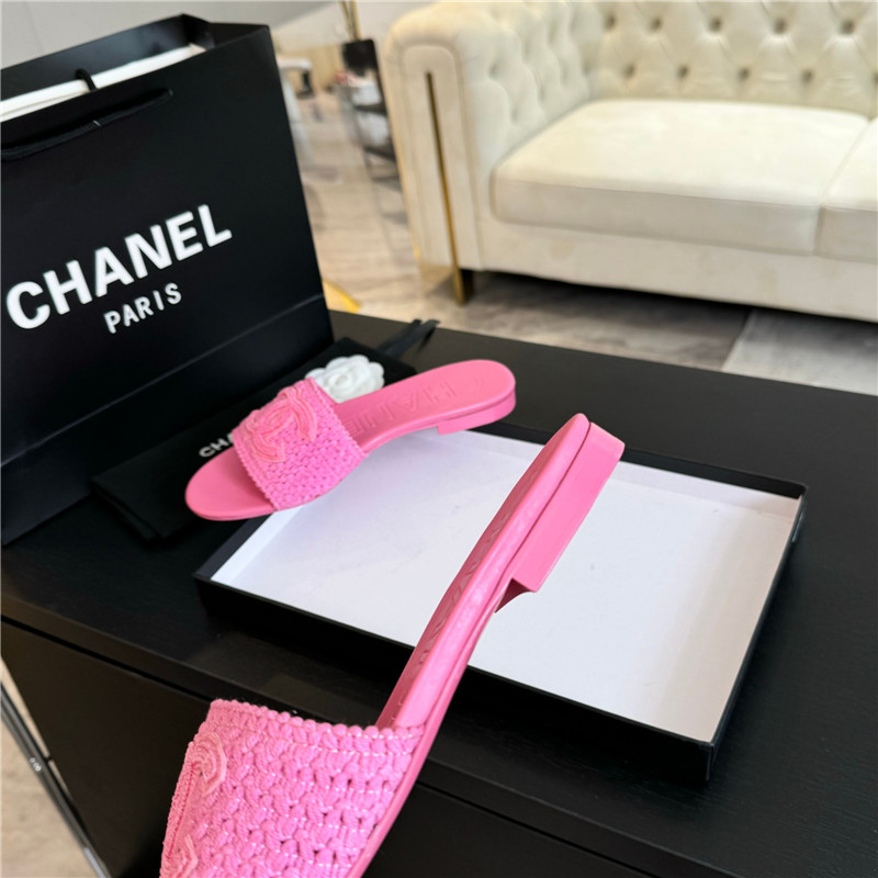 Ch**el fuchsia crochet mule sandals