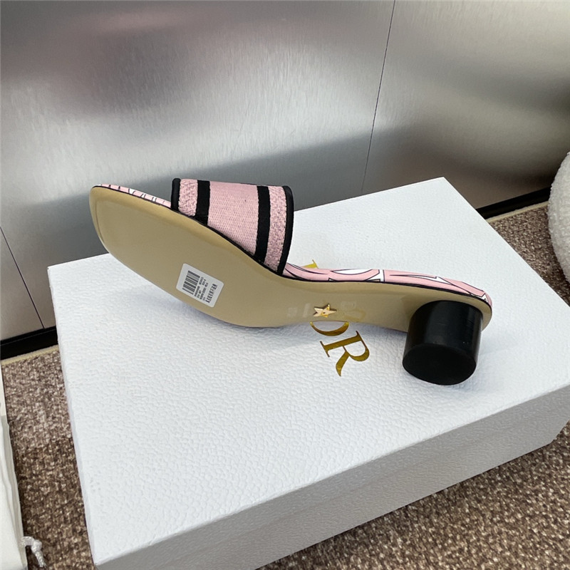 D10r dway heeled slide miss D10r allover motif in pale pink