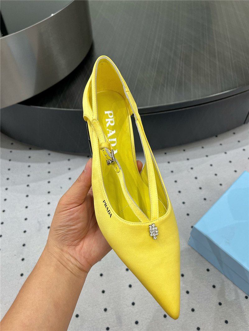 Pra*a yellow satin cut-out pumps in silk viscose