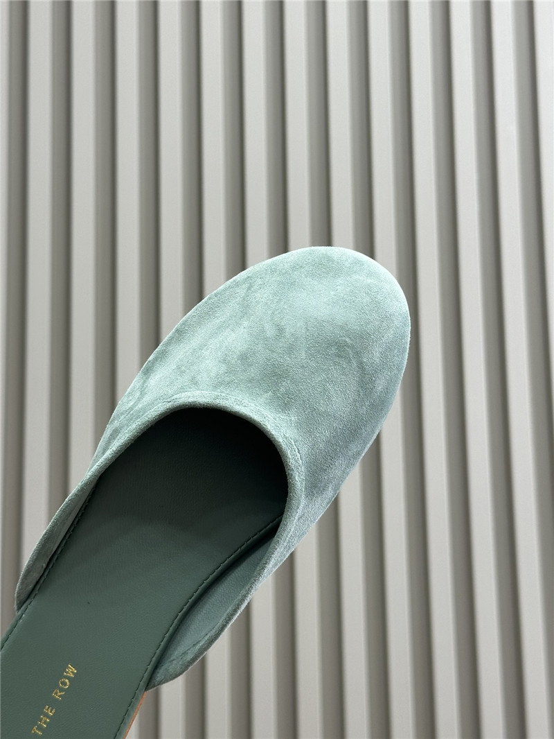 The R0w canal slip-on ice suede