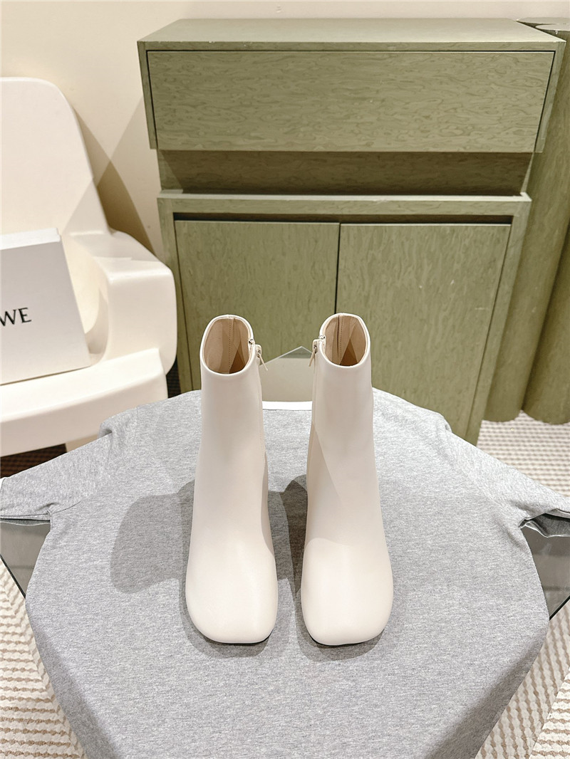 L0ew* toy ankle boots