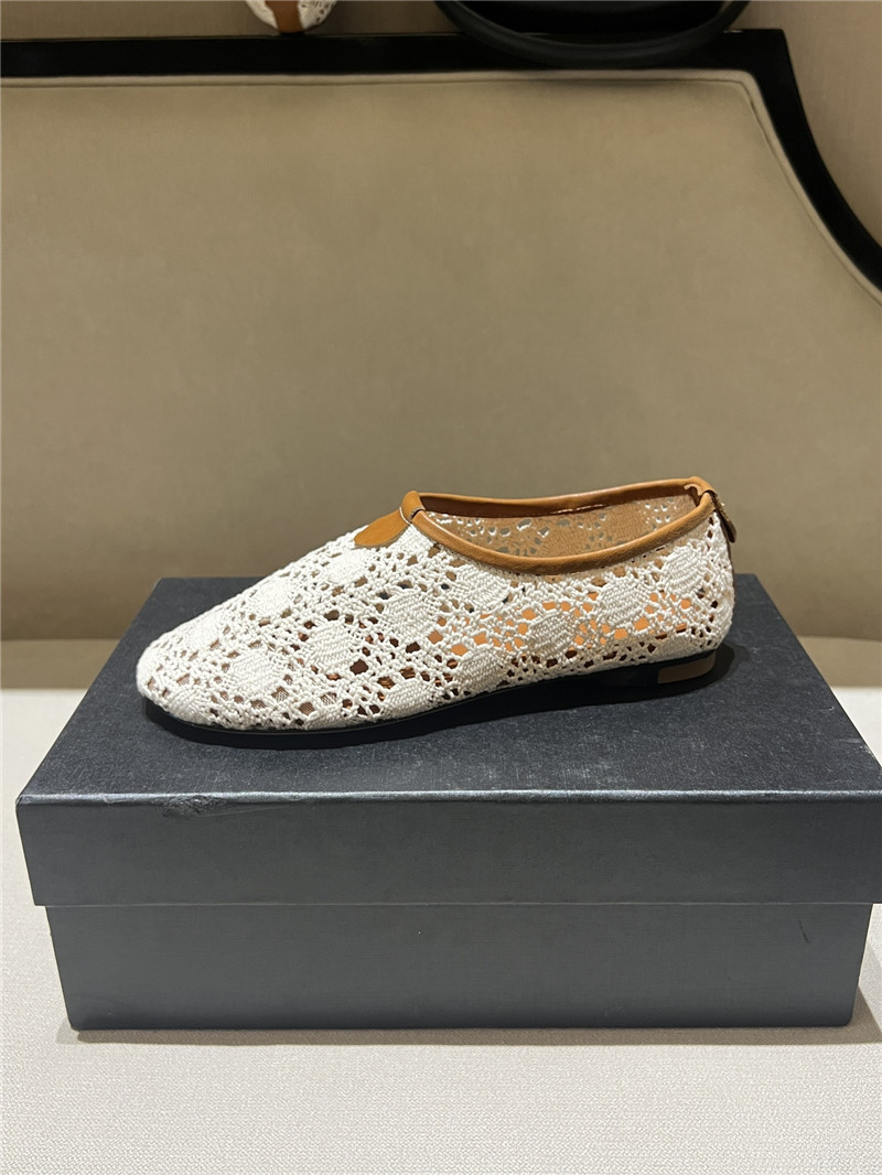 L0r0 P1ana floaty flat moccasin slipper whisper white
