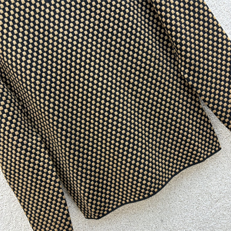 l0vis Vvtt0n lv checkerboard chain sweater replica clothes