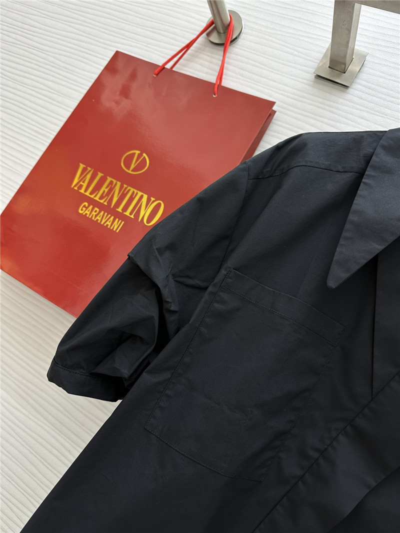 Va1e*ntin0 v-neck design oblique placket shirt replica d&g clothing