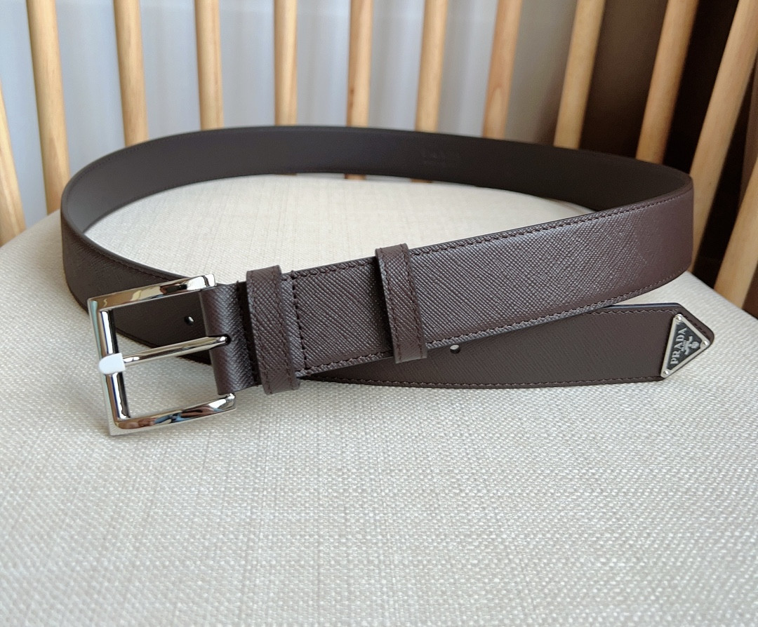Pra*a triangle logo belt