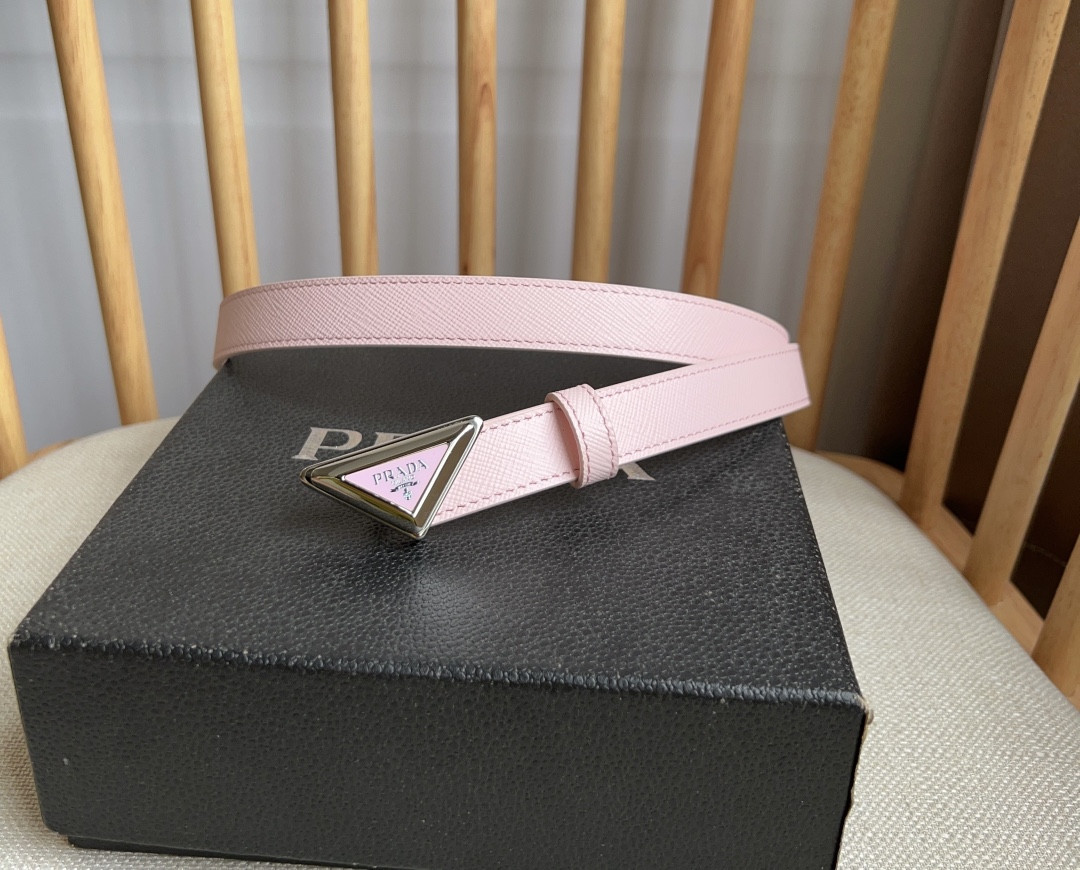 Pra*a triangle logo outline belt