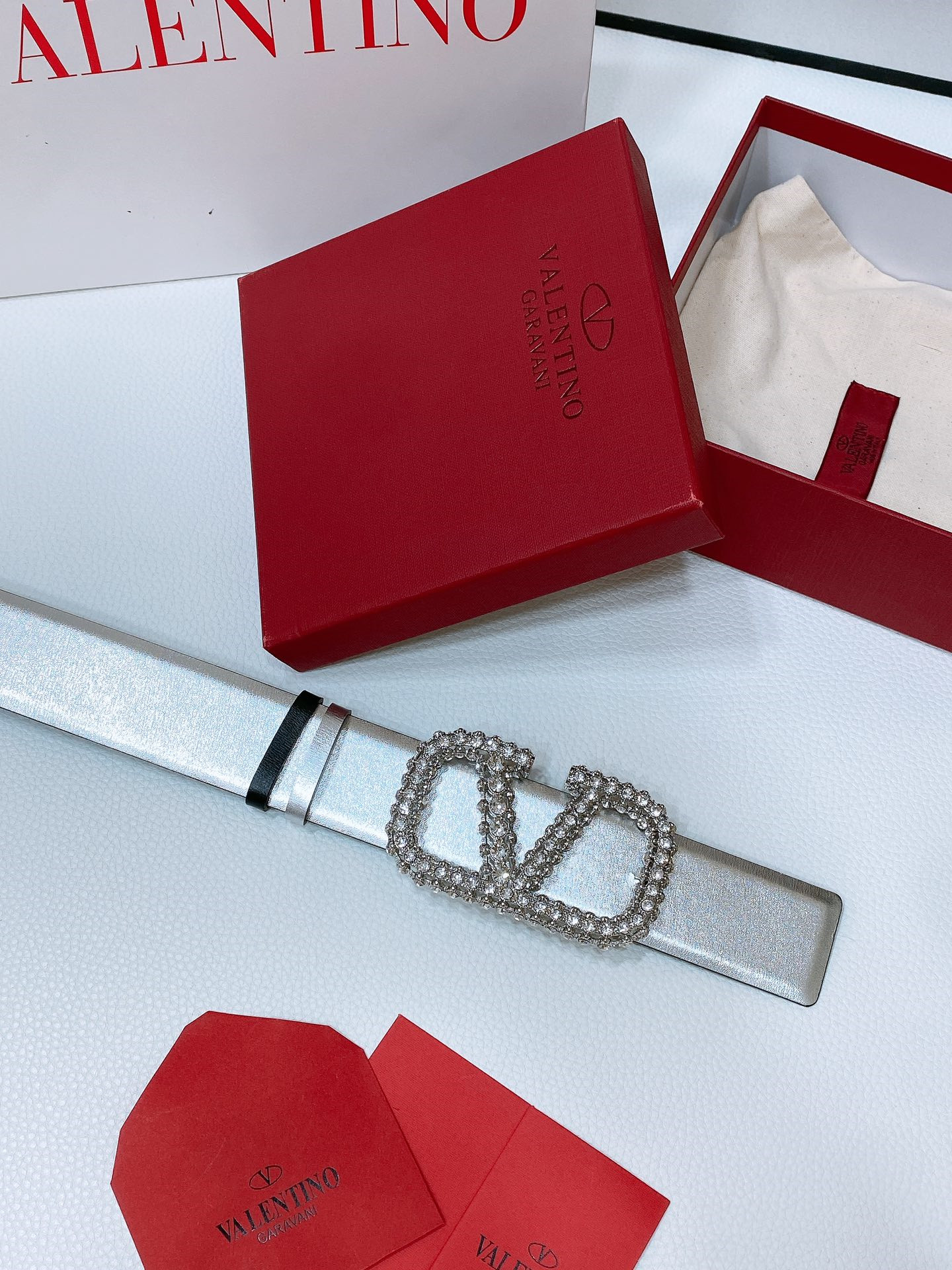 Va1e*ntin0 reversible calfskin belt