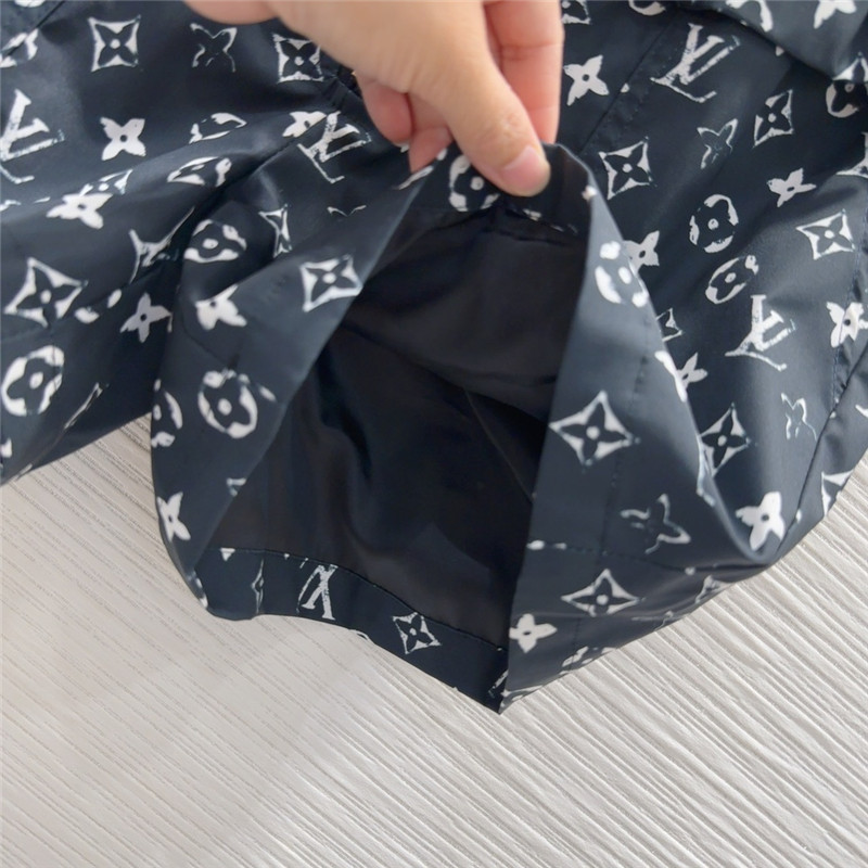 l0vis Vvtt0n lv hooded vest + shorts set replica clothes
