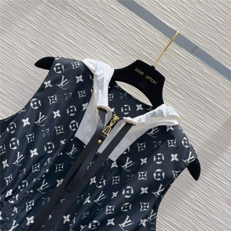 l0vis Vvtt0n lv hooded vest + shorts set replica clothes
