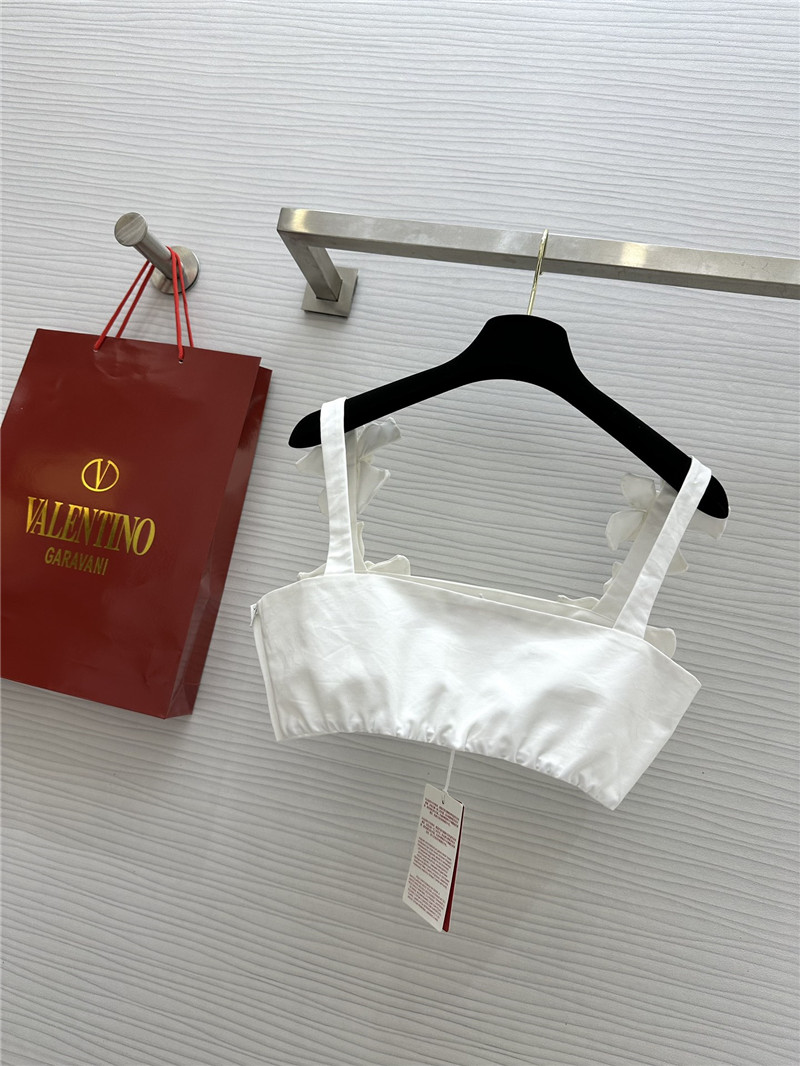 Va1e*ntin0 garavani white floral appliqué crop top