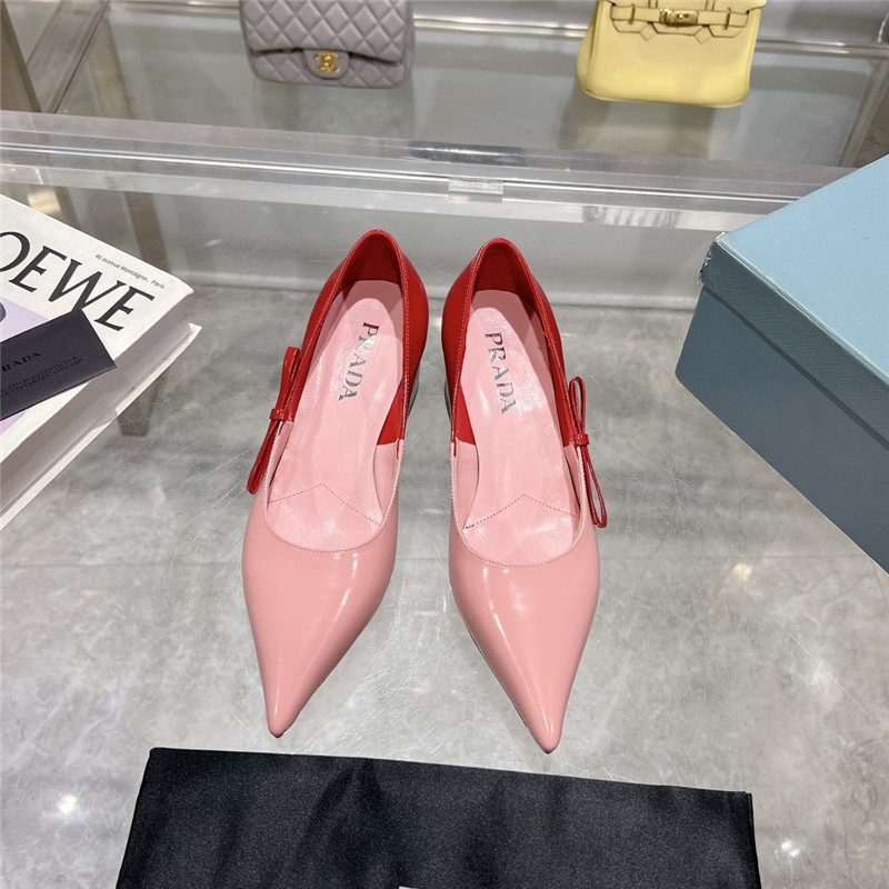 Pra*a chunky pointed pumps in pink and red calfskin