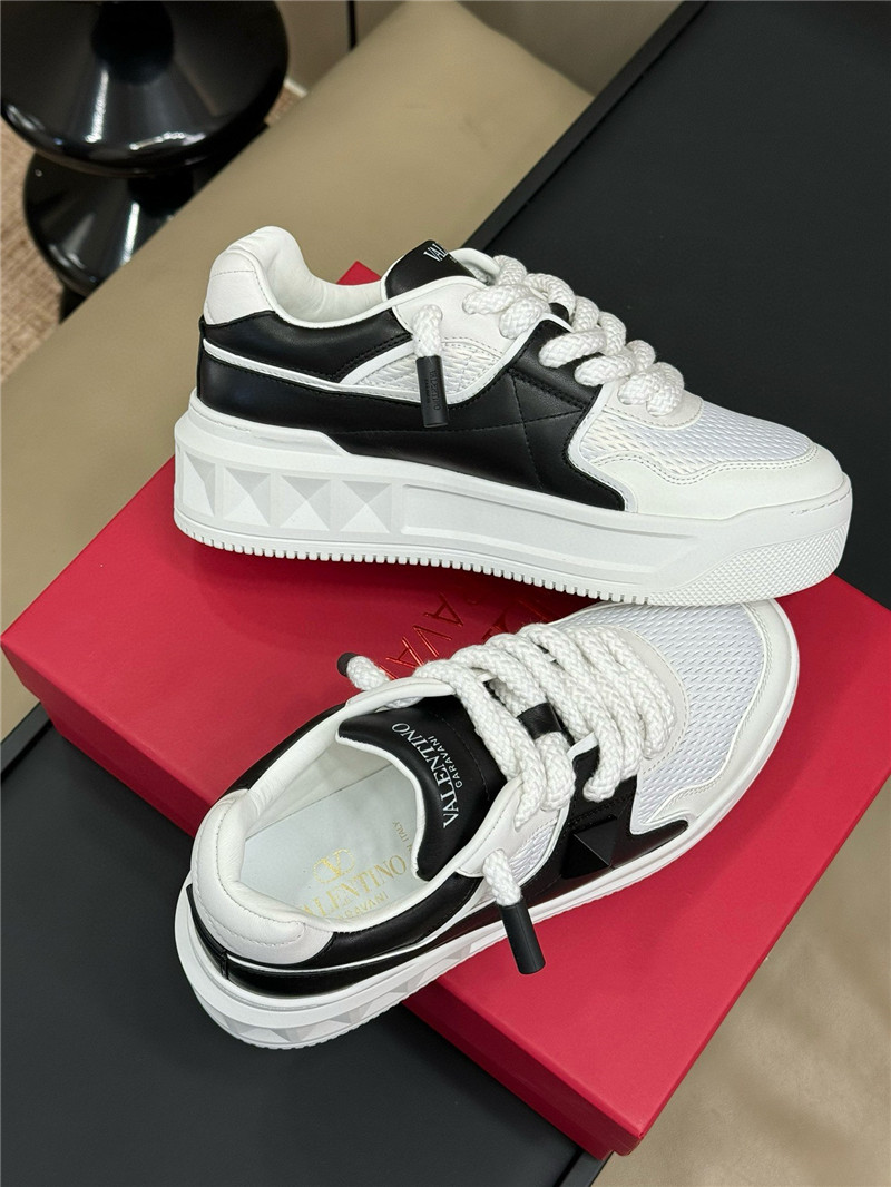 Va1e*ntin0 women one stud xl low top sneakers