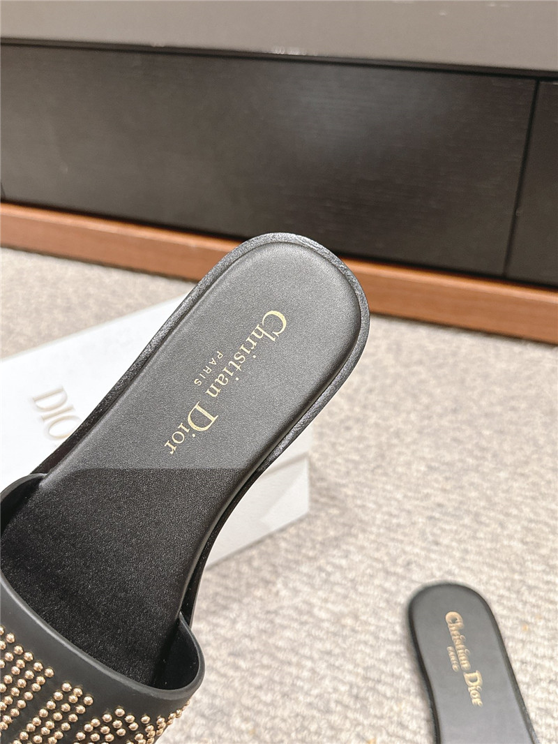 D10r dway slide black calfskin with gold-finish studs