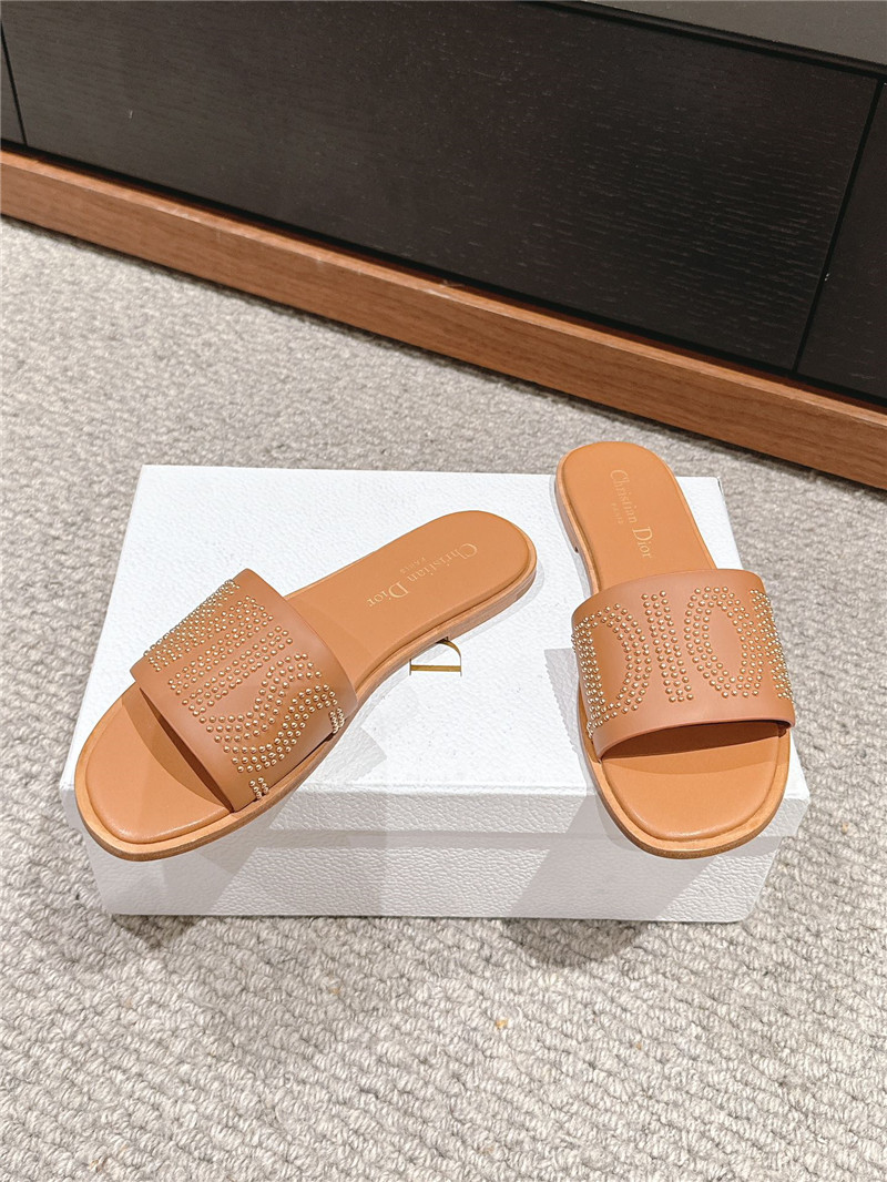 D10r dway slide brown calfskin with gold-finish studs