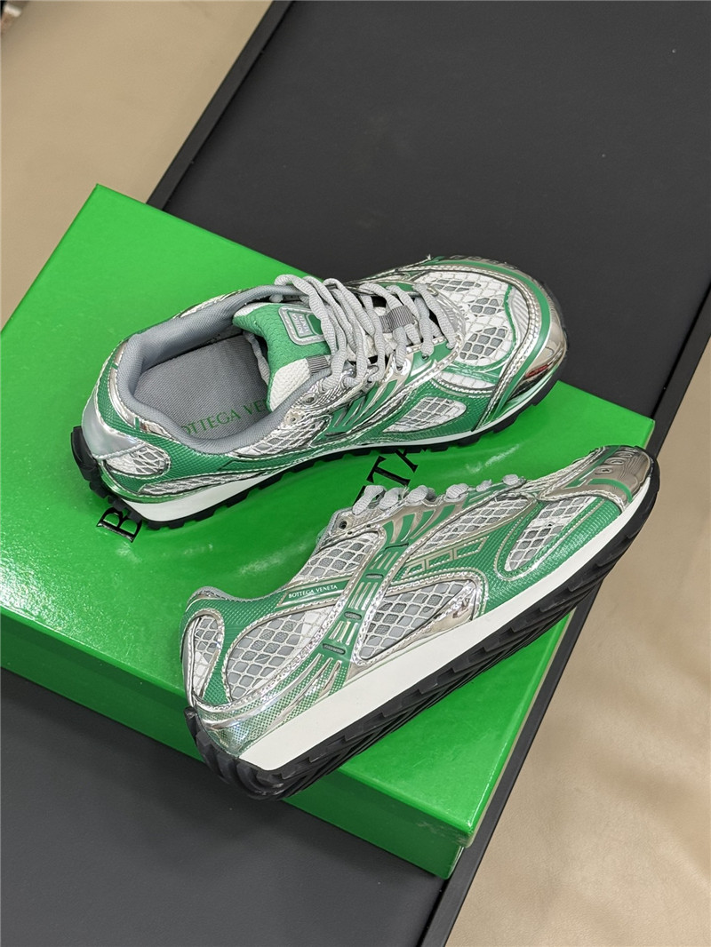 b0tt*ga Ven*ta orbit sneakers green