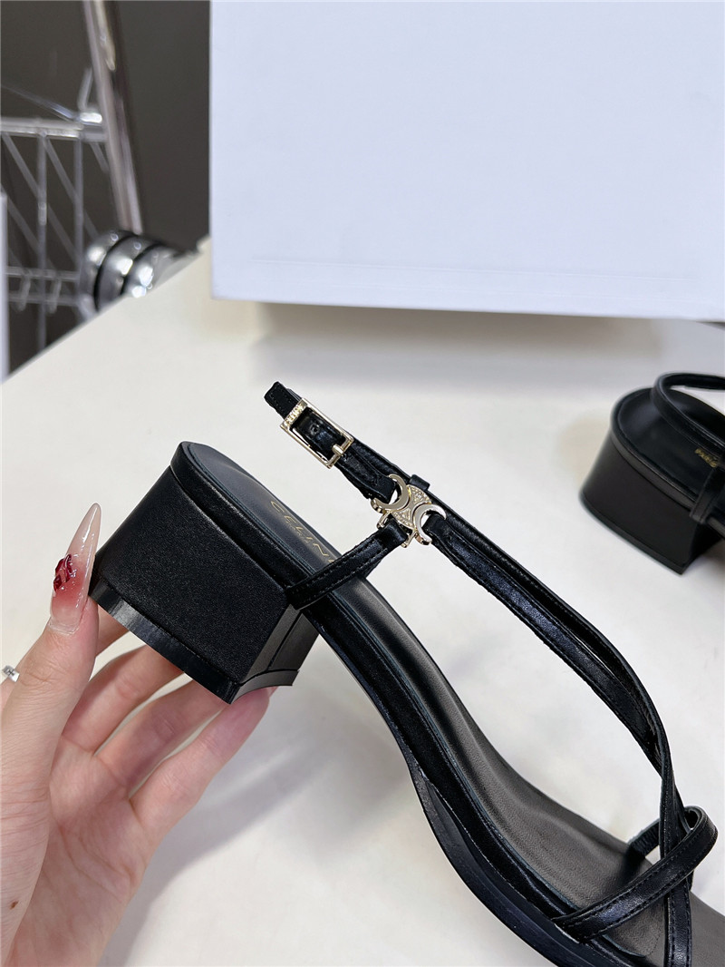 Ce1i*e cuir triomphe black lambskin flat sandals