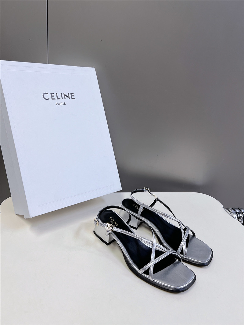 Ce1i*e cuir triomphe silver lambskin flat sandals