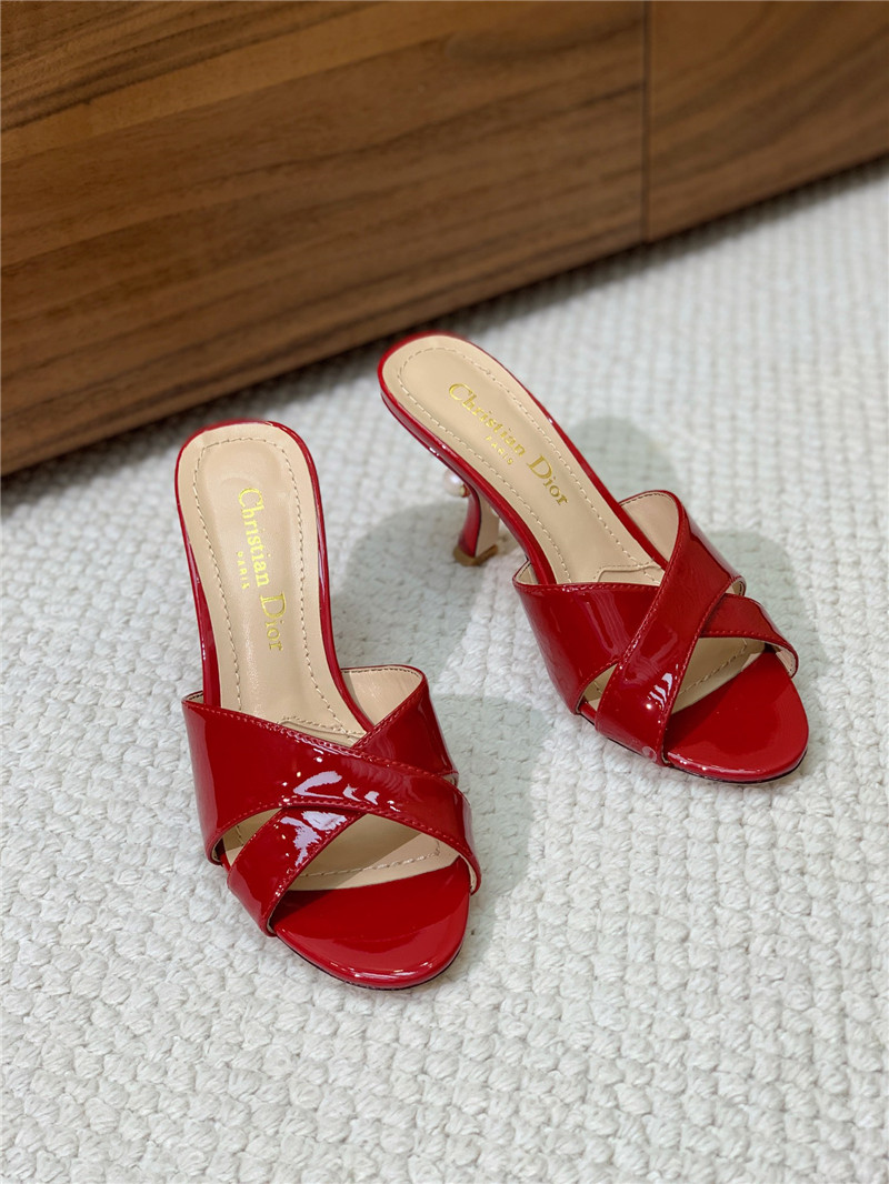 D10r tribales red patent leather heeled slides
