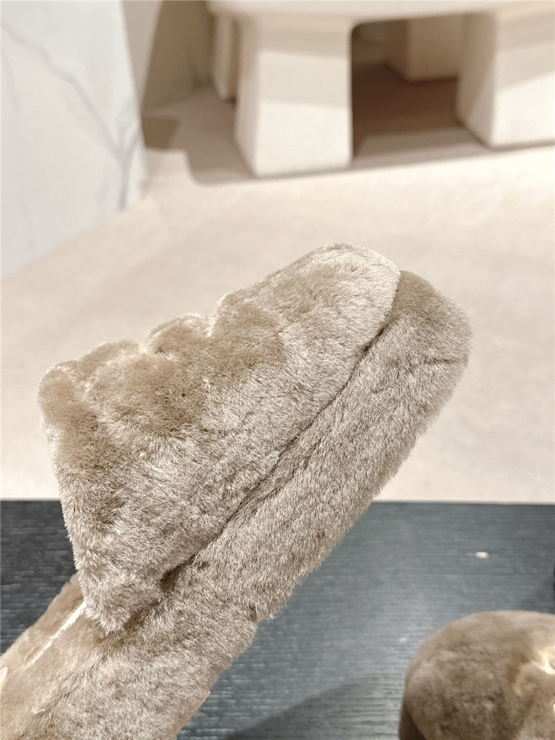 Ch**el embroidered beige fur flat platform mules