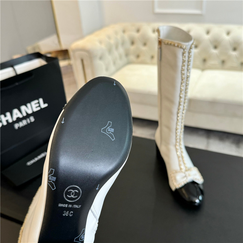 Ch**el calfskin bow patent leather keen high boots