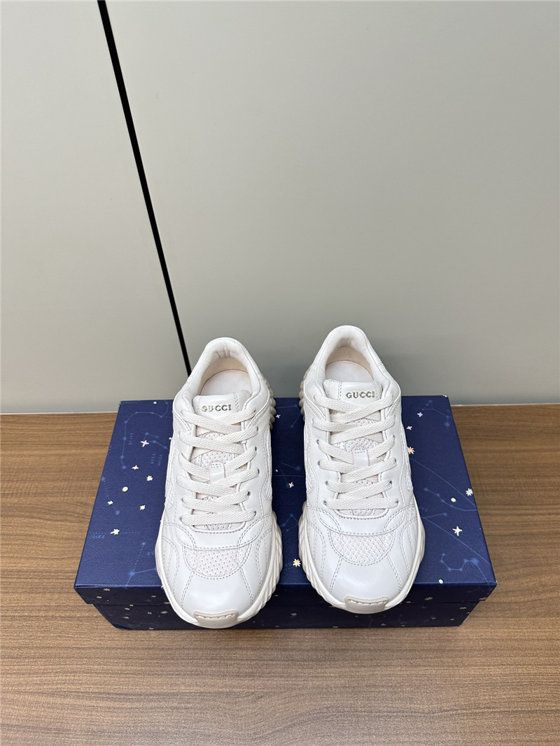 Gvc*1 beige chunky sneakers