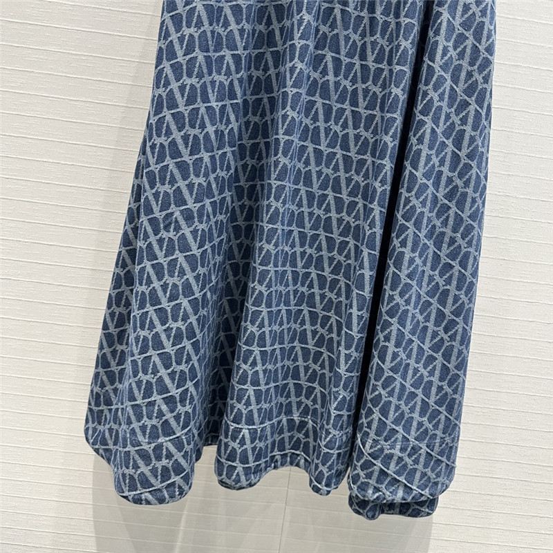 Va1e*ntin0 v jacquard denim long skirt replica clothing