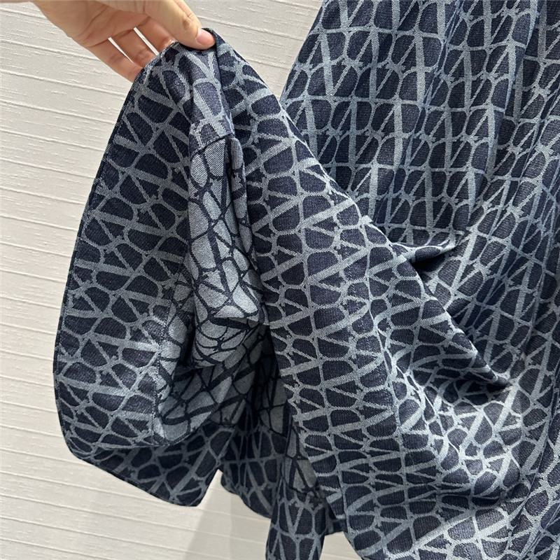 Va1e*ntin0 v jacquard denim long skirt replica clothing