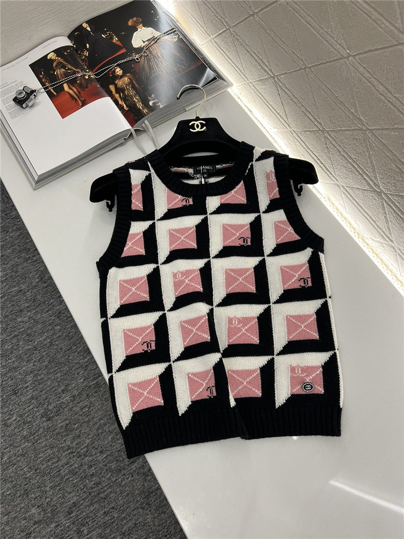 Ch**el new knitted vest replica clothing sites