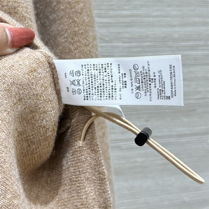 L0r0 P1ana new traveler cashmere coat replica clothes