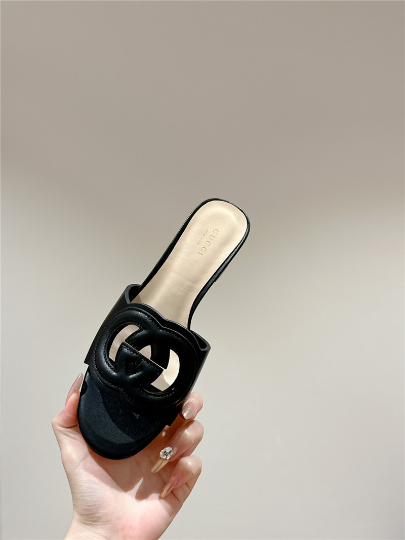 Gvc*1 interlocking g black mid-heel slide sandals