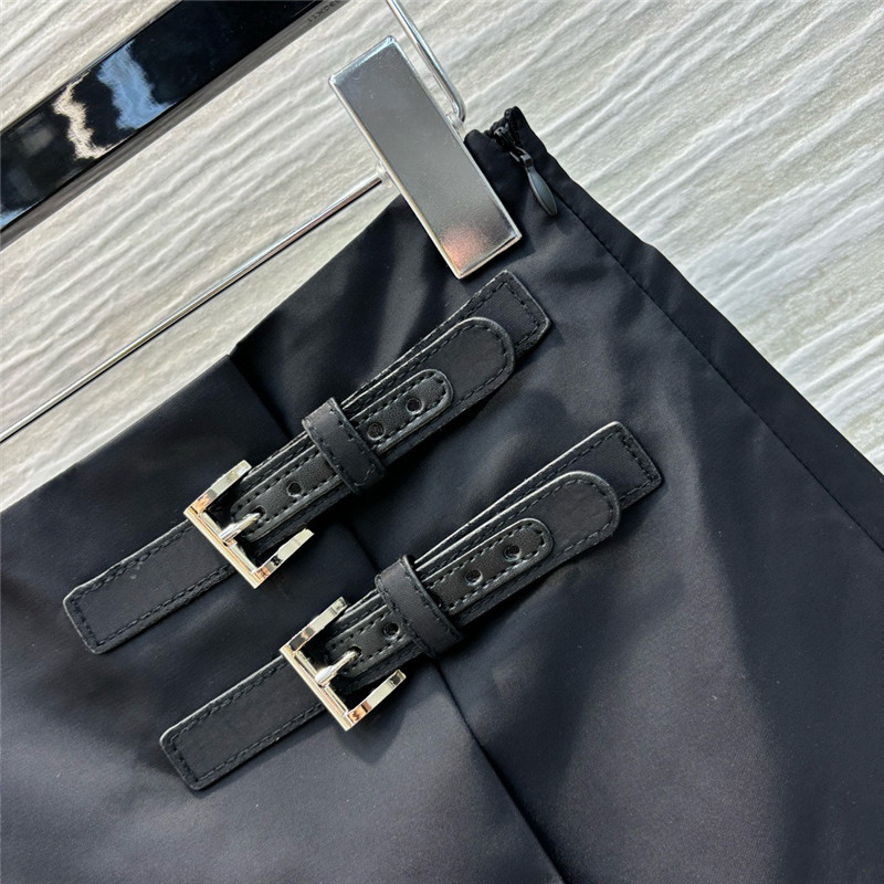 Pra*a metal button decoration skirt replica clothing sites