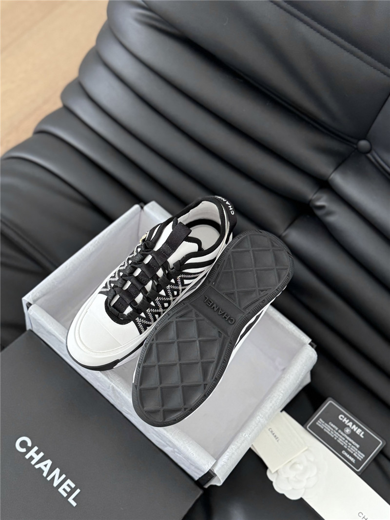 Ch**el logo suede calfskin sneakers