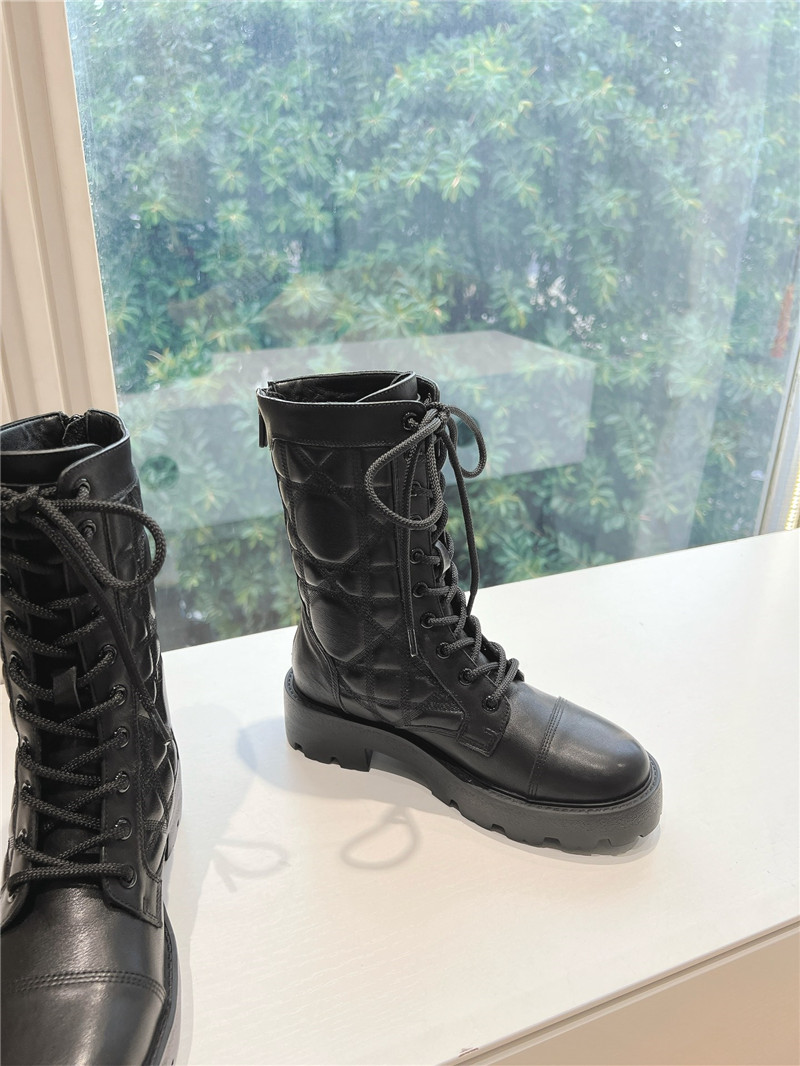 D10r d-unit black quilted cannage calfskin ankle boots
