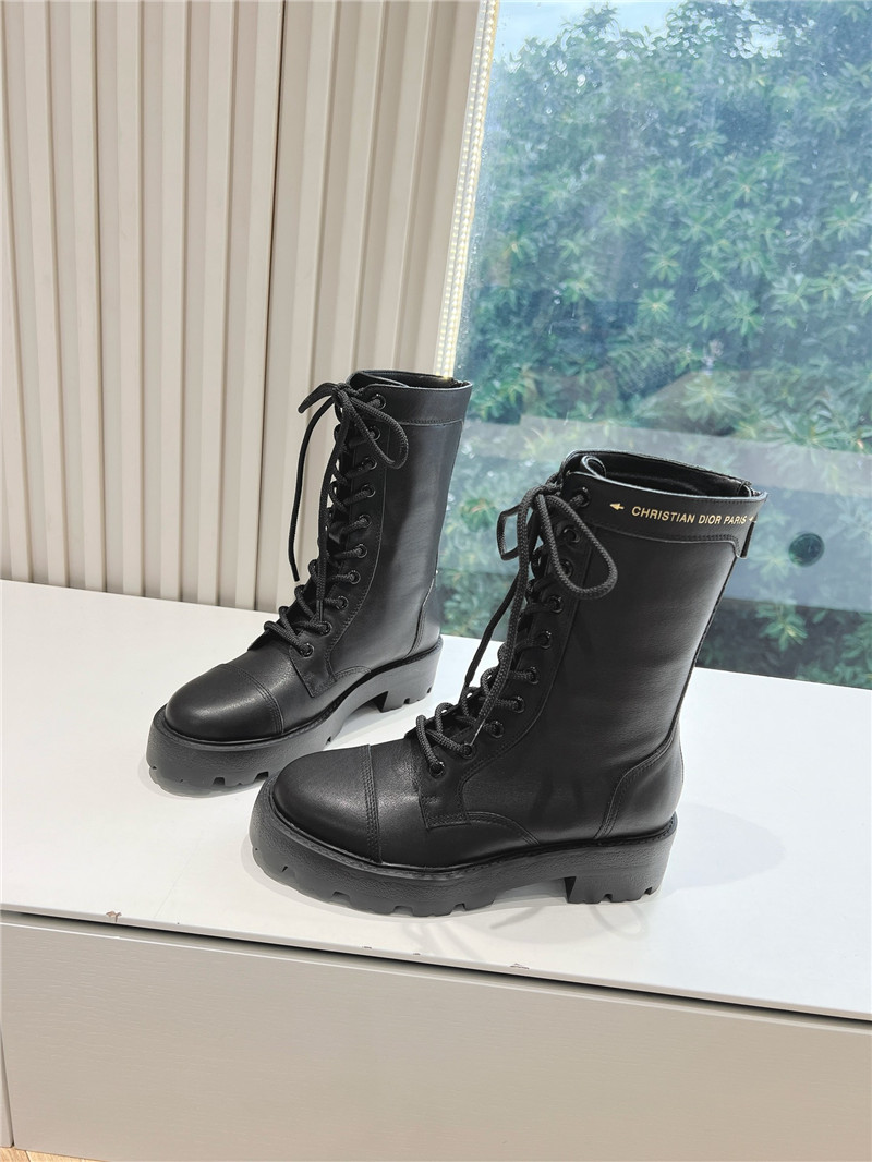 D10r platform lace-up black leather boots