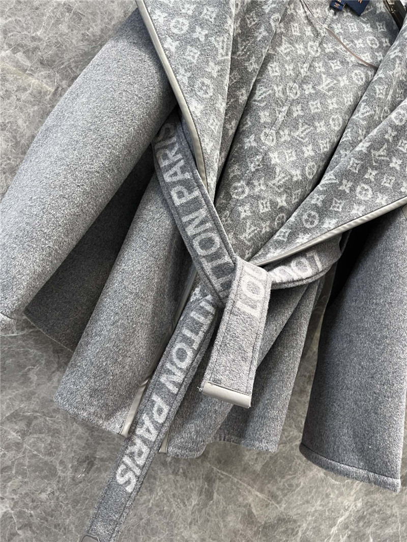 l0vis Vvtt0n lv hooded short coat replica clothes