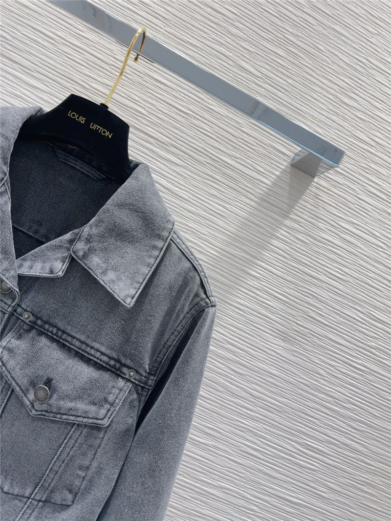 l0vis Vvtt0n cropped grey denim jacket